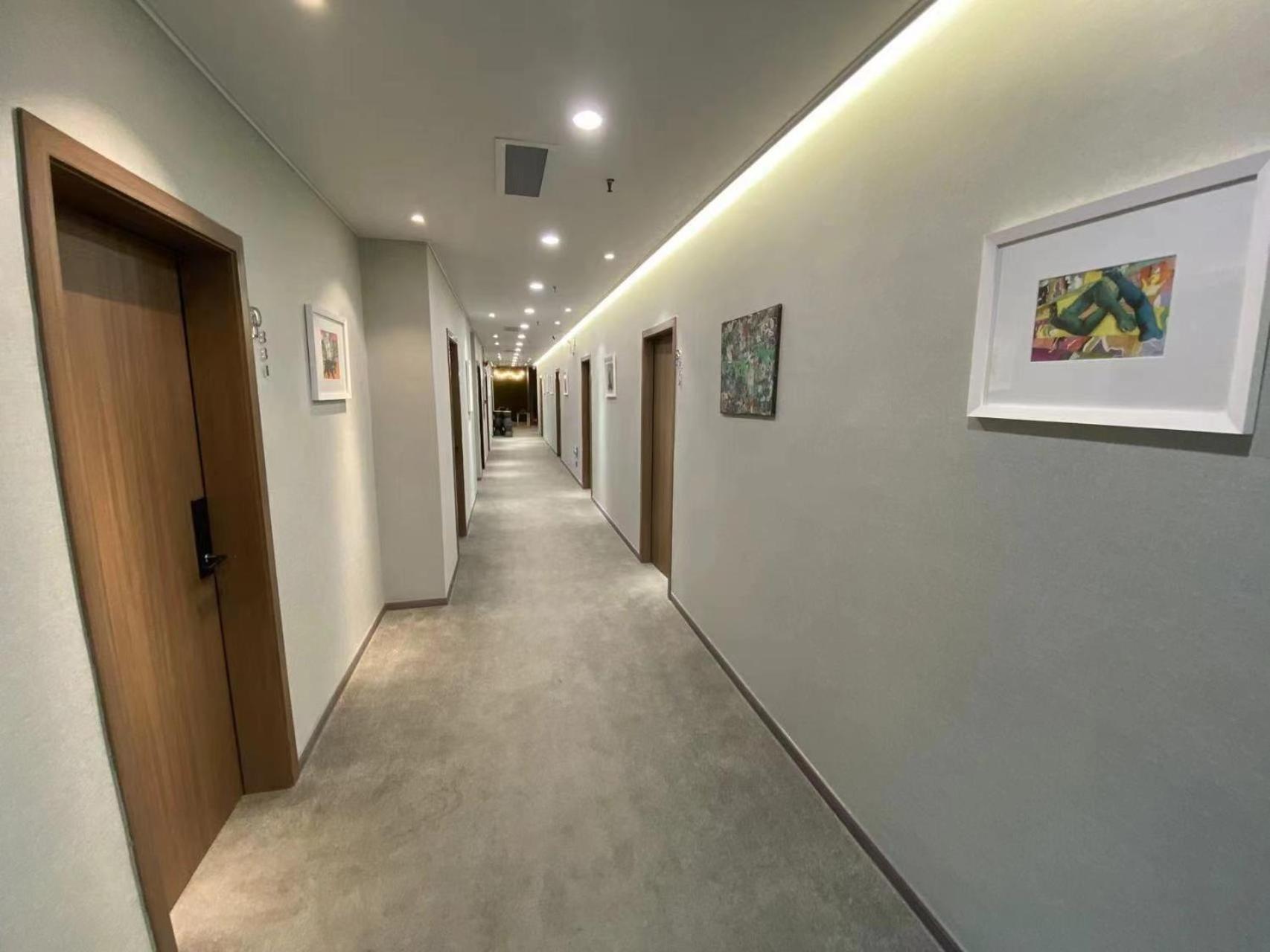 Puzzle Hotel Guangzhou Fenghuang New Village Subway Station エクステリア 写真