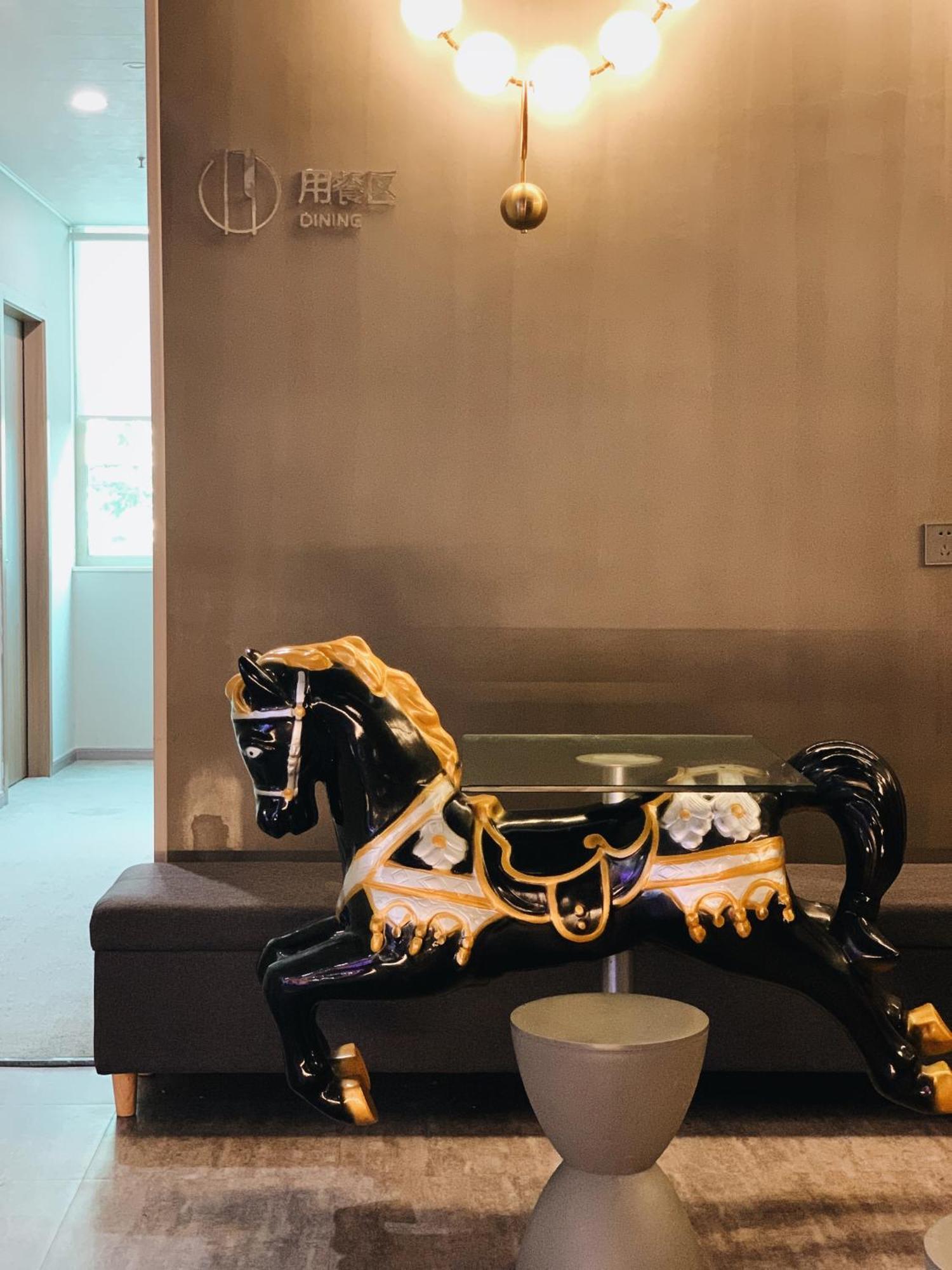 Puzzle Hotel Guangzhou Fenghuang New Village Subway Station エクステリア 写真